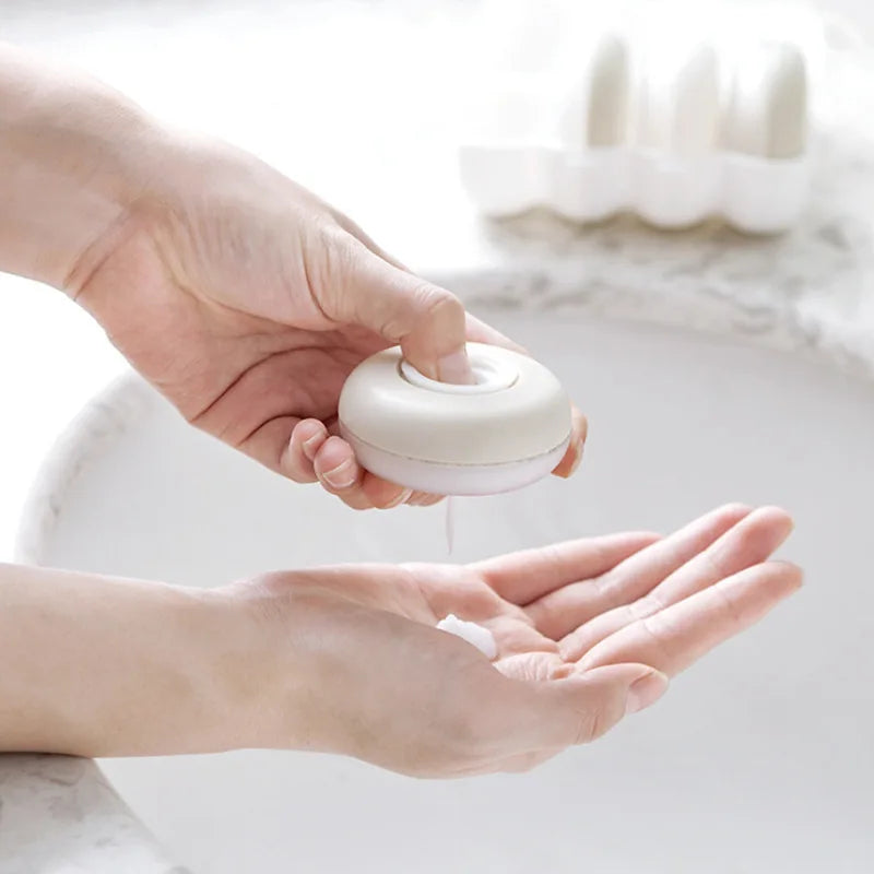 4pcs/set Portable Refillable Round Travel Cosmetics Bottles