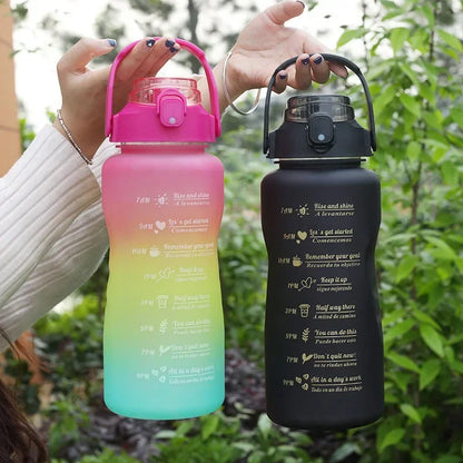2000ml Portable Gradient Plastic Water Bottle with Straw
